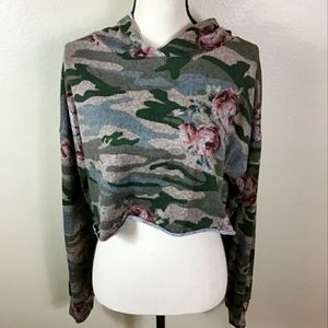 Skonhet floral hooded sweater